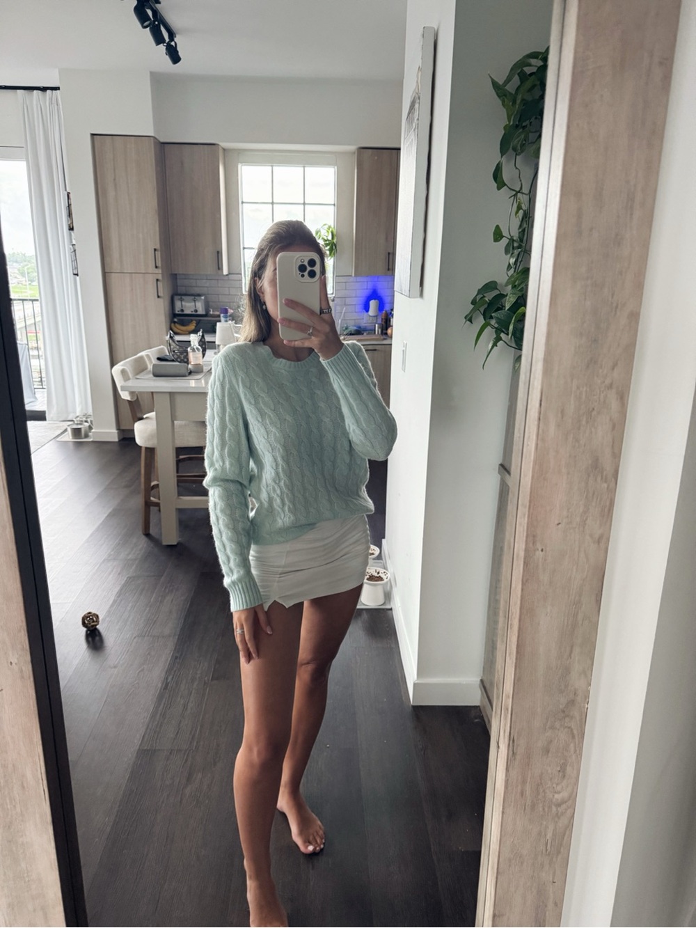 Lord & Taylor Cashmere Mint Cable Knit Sweater (Size Medium)